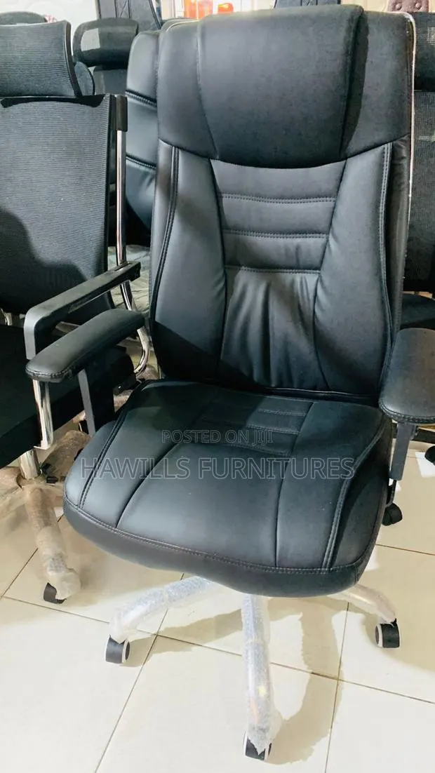 New Office/Swivel Chair With Resting · Photo 1