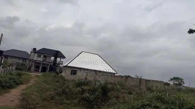 Beautiful Location One Plot With Uncompleted Building in Ejisu · Photo 2