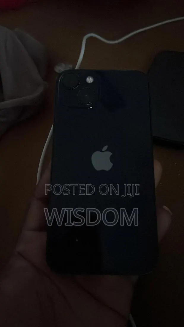 Apple iPhone 13 128 GB Black · Photo 1