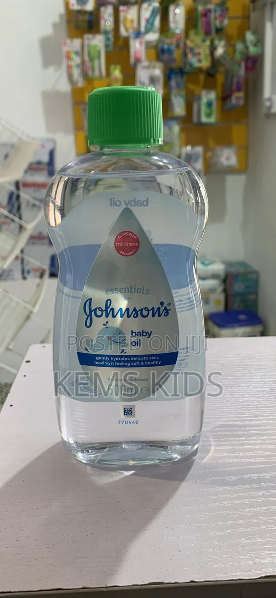 Johnson’S Essentials Baby Oil (500ml) · Photo 1