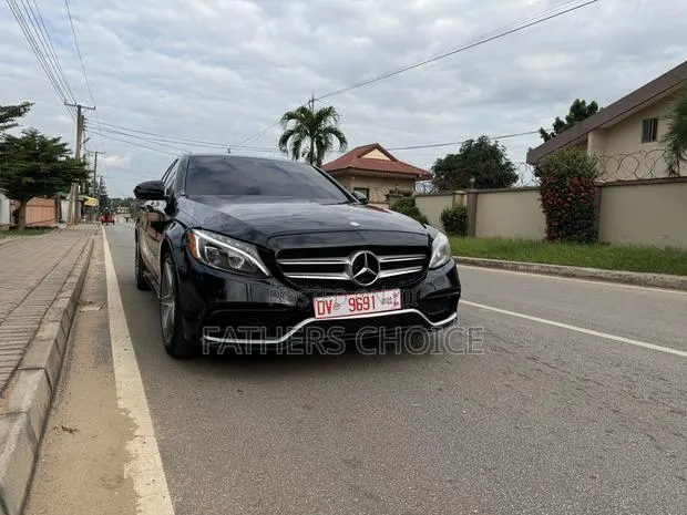 Mercedes-Benz C300 Luxury 4Matic Sedan AWD (2.0L 4cyl 7A) 2016 Black · Photo 1