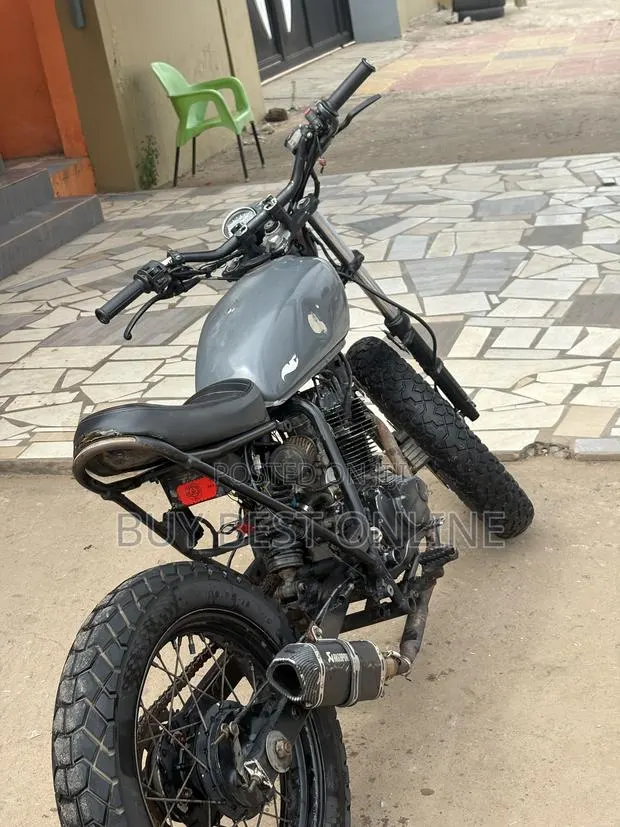 Honda 2010 Gray · Photo 1