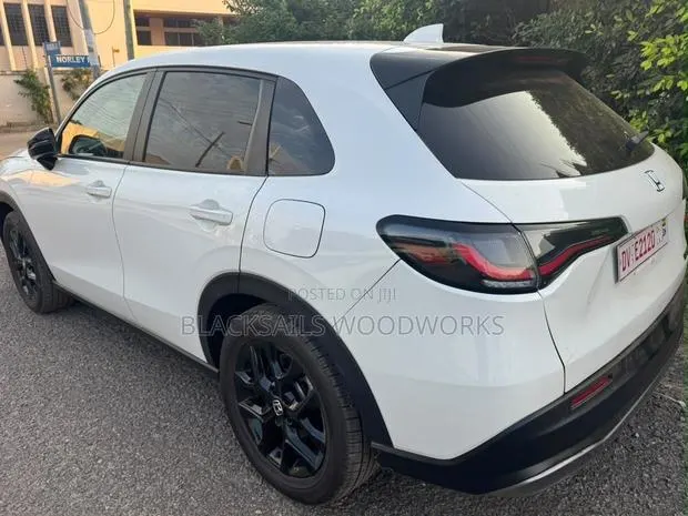 New Honda HR-V Sport AWD CVT 2023 White · Photo 1
