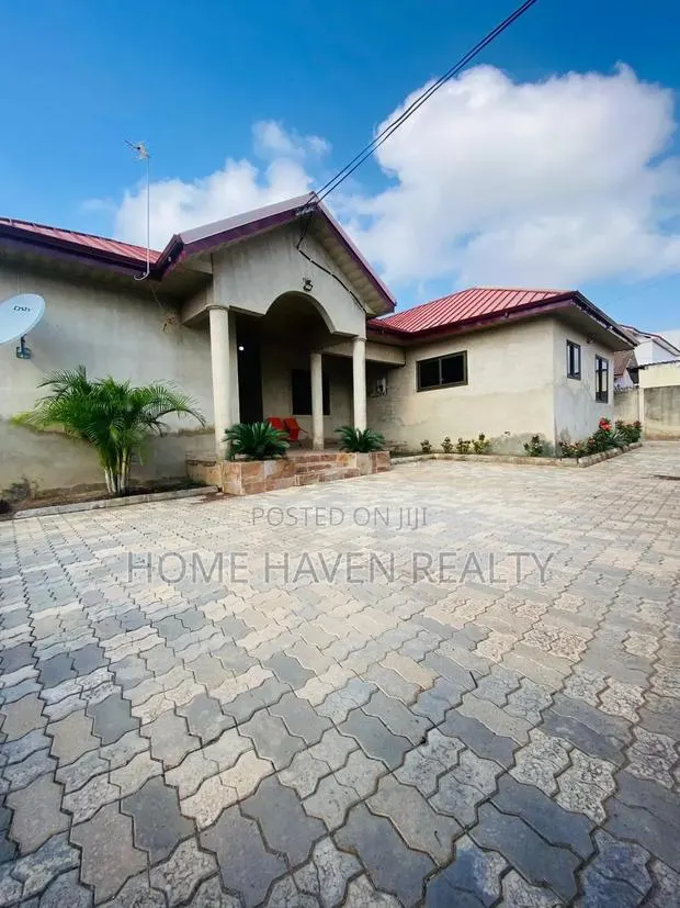 5bdrm House in North Legon for rent · Photo 1