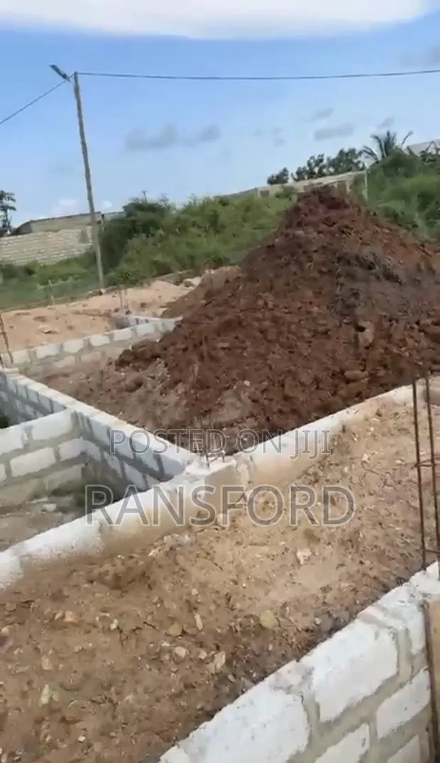 Land With Footings for Three Self-Contained · Photo 1