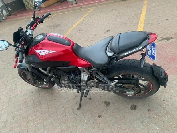 Yamaha MT-07 2017 Red · Photo 1