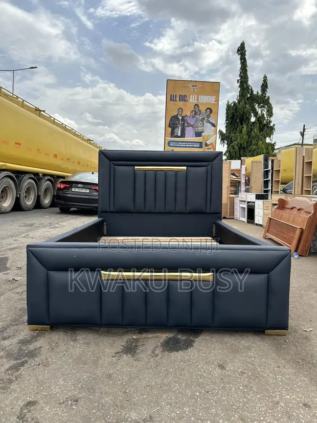 Royal Double Bed · Photo 1