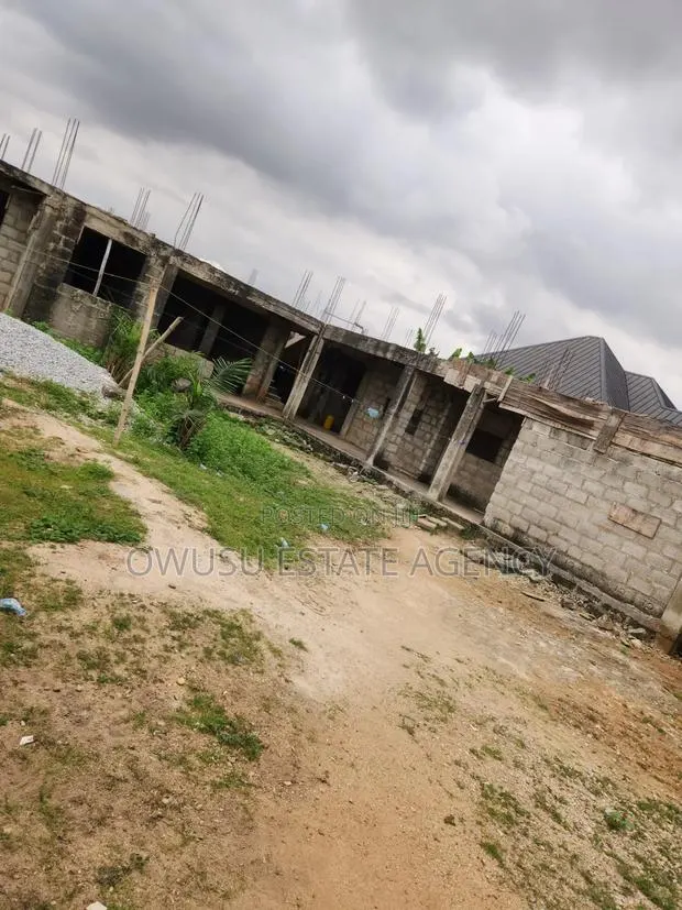 9bdrm House in Asokore Mampong, Kumasi Metropolitan for Sale · Photo 4