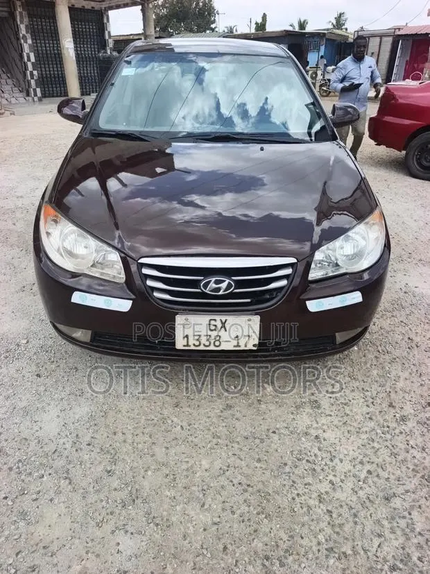 Hyundai Elantra 2010 · Photo 1