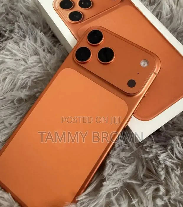 Apple iPhone 17 Pro Max 256 GB Orange · Photo 1