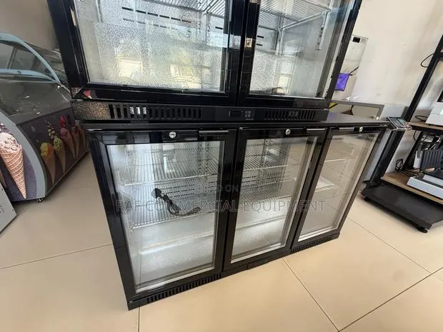Commercial Tripple Door Bottle Cooler Underbar Fridge · Photo 1