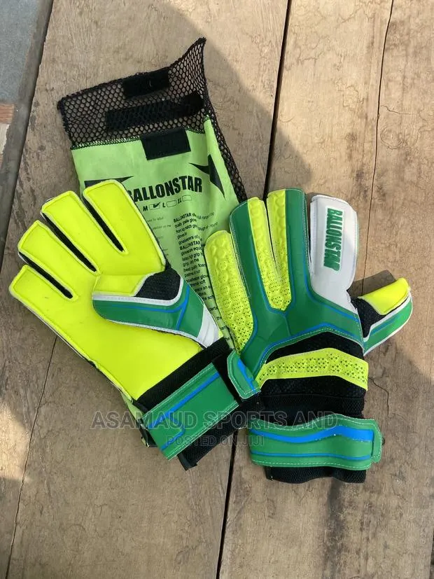 Original Keepers Gloves at Cool Price · Photo 1