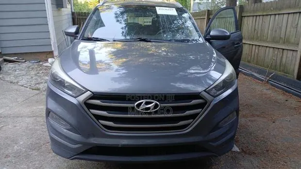 Hyundai Tucson Sport AWD 2016 Gray · Photo 1