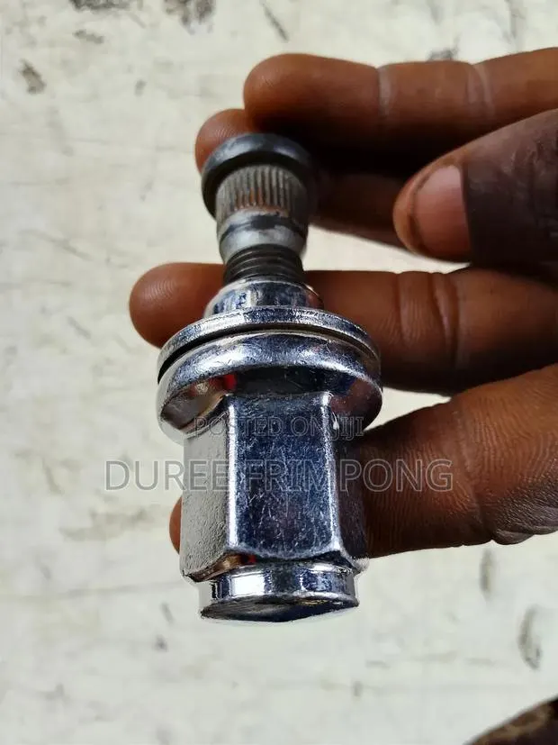 Land Cruiser, Tundra Wheel Bolt N Not · Photo 1