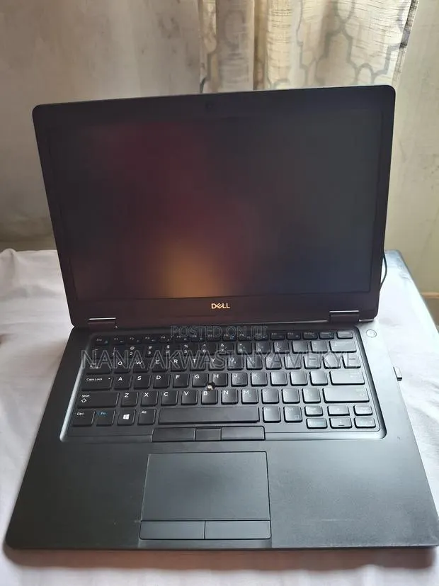 Laptop Dell Latitude 5490 8GB Intel Core i5 SSD 256GB · Photo 1