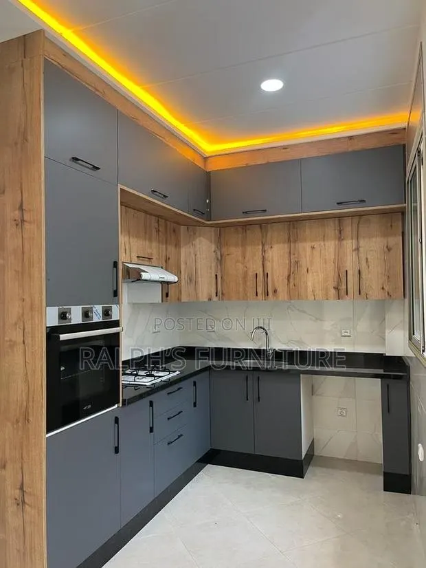 Kitchen Cabinet and Island · Photo 1