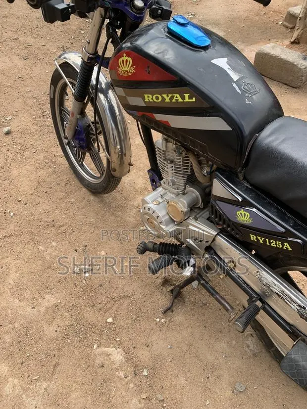 New Royal RY125 2025 Black · Photo 1