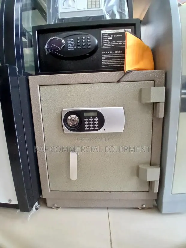 Digital Fire Resistance Safe · Photo 1