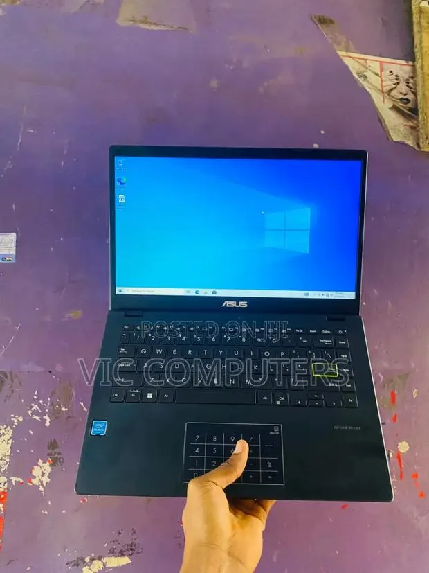 Laptop Asus Vivobook E410M 4GB Intel Celeron SSD 128GB · Photo 1