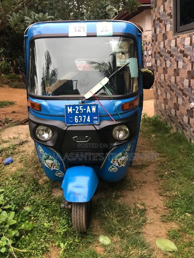 Bajaj RE 2025 Blue · Photo 1