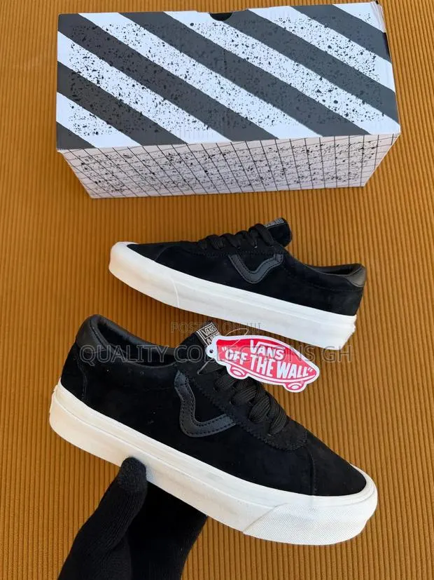 Vans OG LX Black · Photo 1