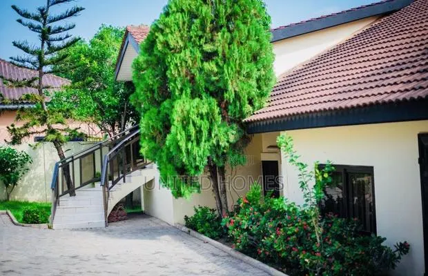 Furnished 5bdrm House in MacCharty Hills for rent · Photo 1