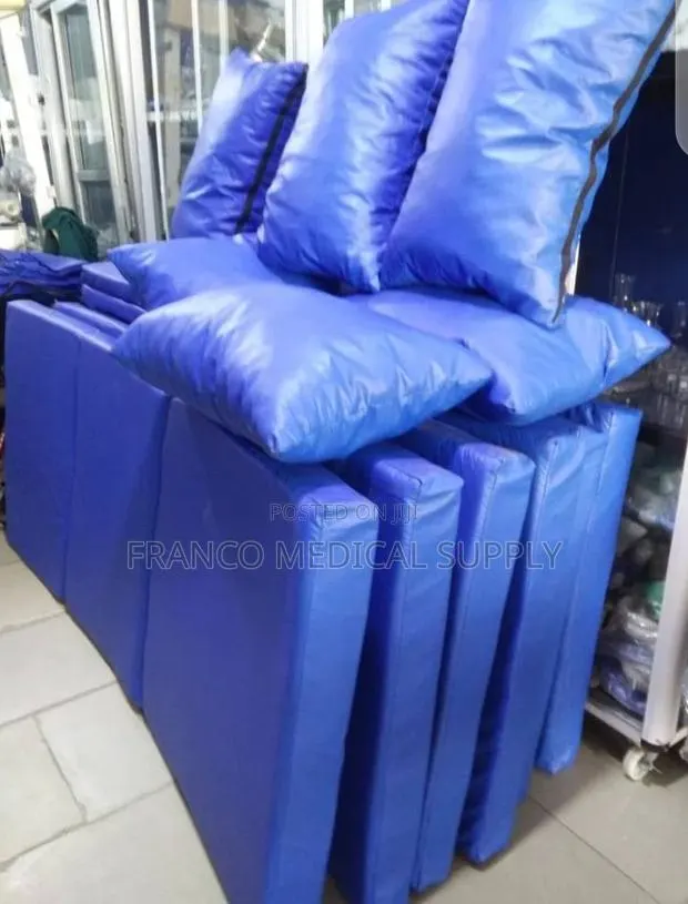 Hospital Bed Pillow · Photo 1