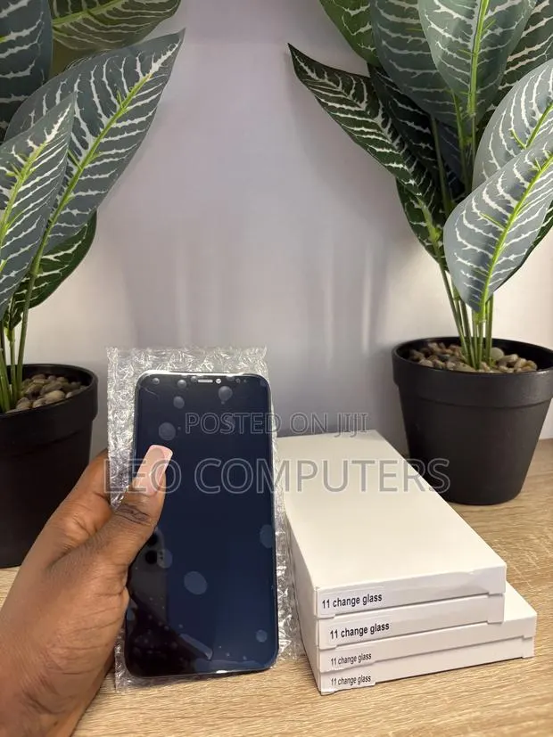 iPhone 11 iCloud Screen · Photo 1