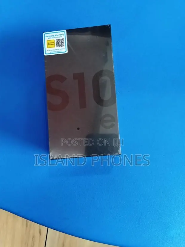 New Samsung Galaxy S10e 128 GB Black · Photo 1
