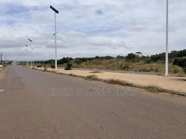 Do You Want to Buy a Roadside Land for Sale at Katamansu · Photo 1