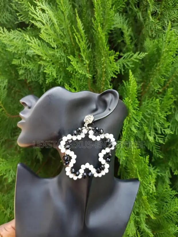 Handmade Breaded Earrings · Photo 1