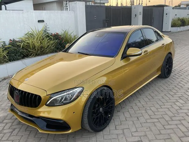 Mercedes-Benz C300 Sport 4Matic Sedan AWD (2.0L 4cyll 7A) 2016 Gold · Photo 1