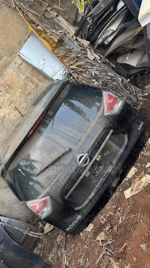 Rogue / Xtrail 2014,2015,2016,2017,2018,2019,2020 Boot / Tailgate · Photo 1