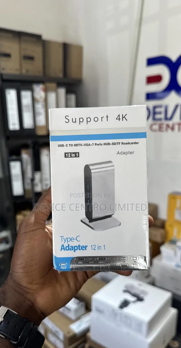 Type C Usb Hub 12-in-1 Dock Station · Photo 1