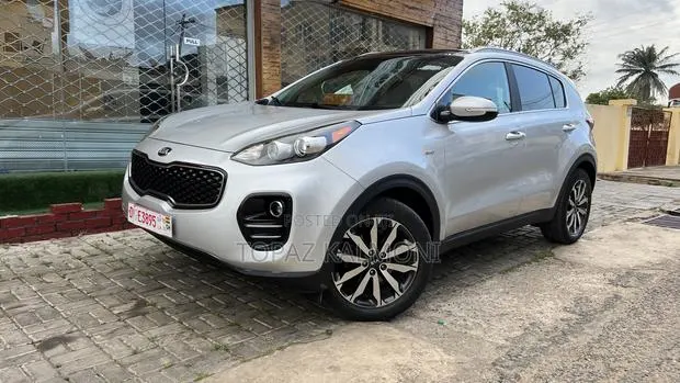 Kia Sportage 2017 Silver · Photo 1