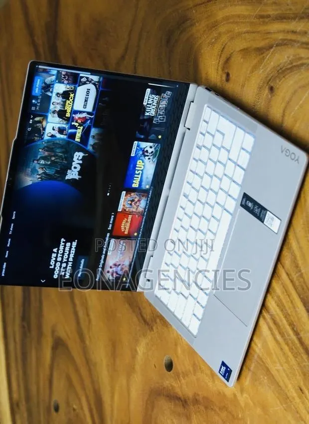New Laptop Lenovo Yoga 7i 16GB Intel Core Ultra 7 SSD 1T · Photo 1