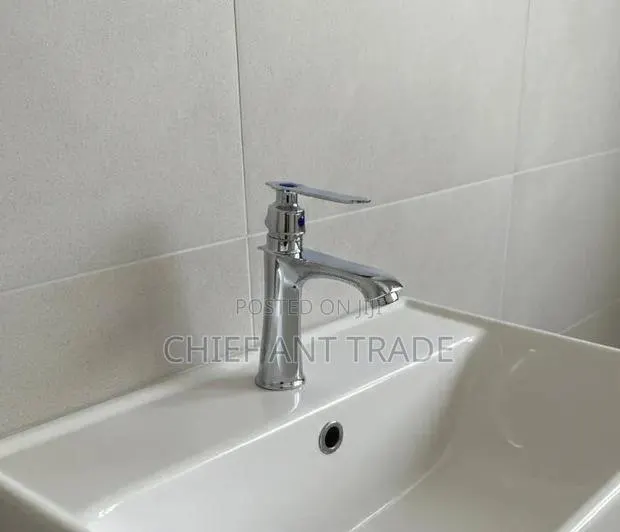 Basin Faucet Tap 6139 · Photo 1