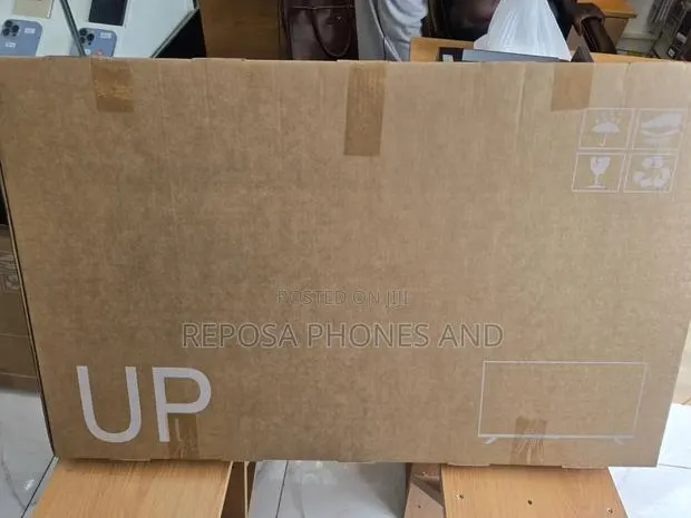 Up 43 Inches Smart TV · Photo 1