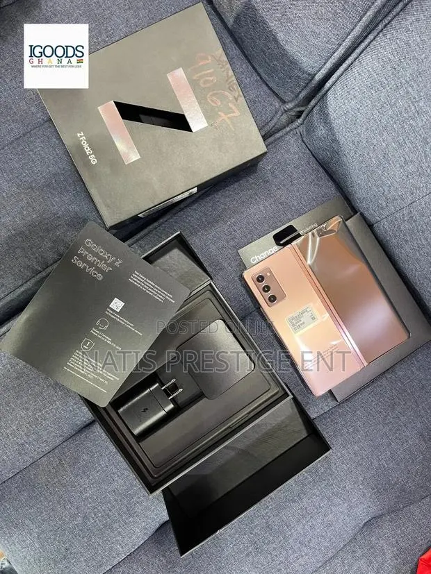 New Samsung Galaxy Z Fold 2 512 GB Gold · Photo 1