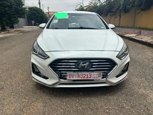 Hyundai Sonata SE 2018 White · Photo 1