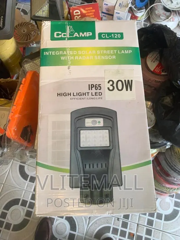 30W Solar Street Lamp With Radar Sensor · Photo 1