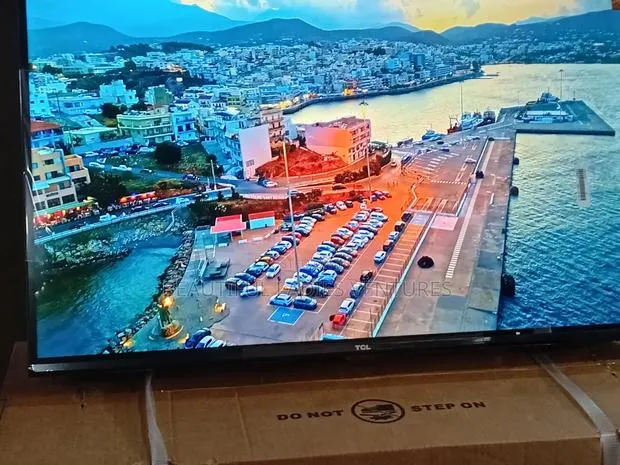TCL 32-Inch Hd Tv With Advanced Viewing Technology · Photo 1