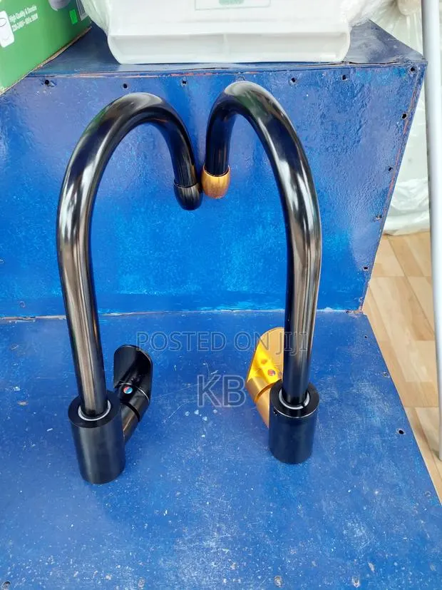 Black Gooseneck Kitchen Mixer Taps · Photo 2