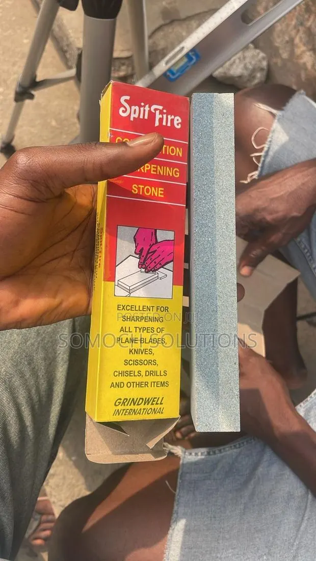 Split Fire Composition Sharpening Stone Grindwell · Photo 1