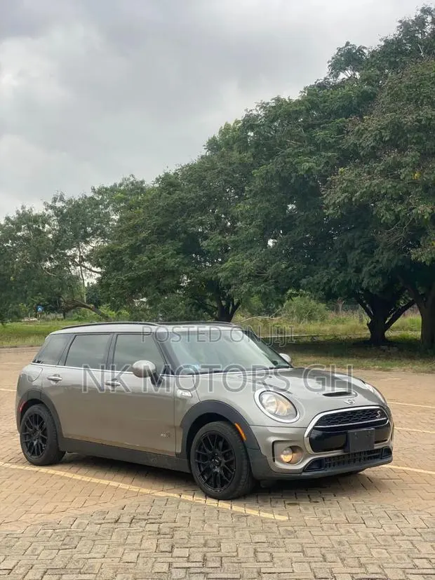 Mini Clubman 2018 Beige · Photo 1