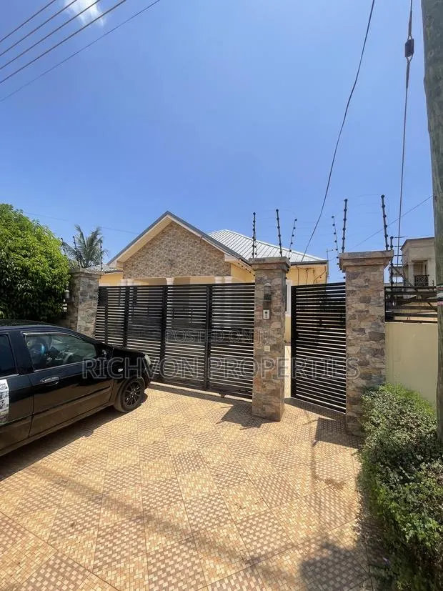5bdrm Apartment in Richvon Properties, Baatsona Total for rent · Photo 1