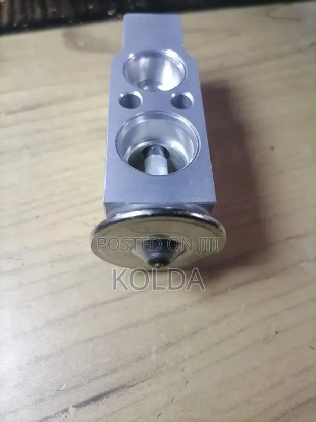 Honda / Toyota a/C Expansion Valve · Photo 1