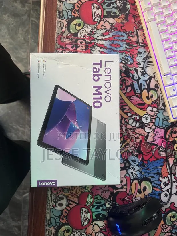 New Lenovo Tab M10 64 GB Black · Photo 1
