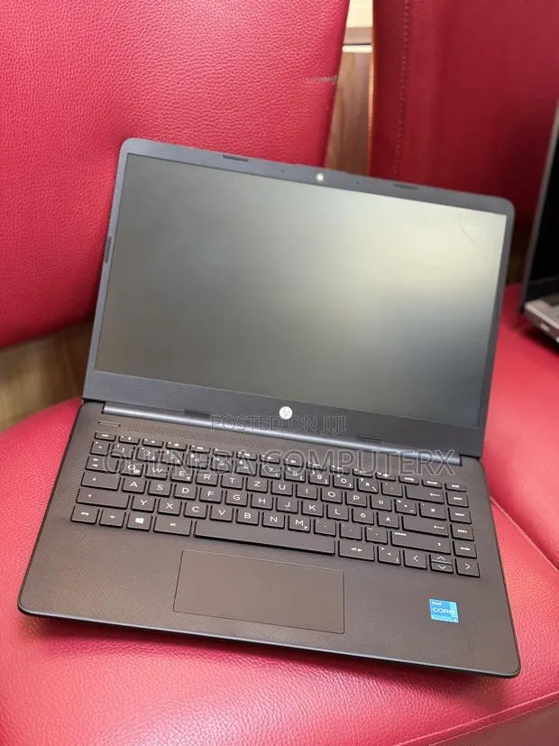 New Laptop HP 14-dq1025cl 8GB Intel Core i3 SSD 256GB · Photo 1