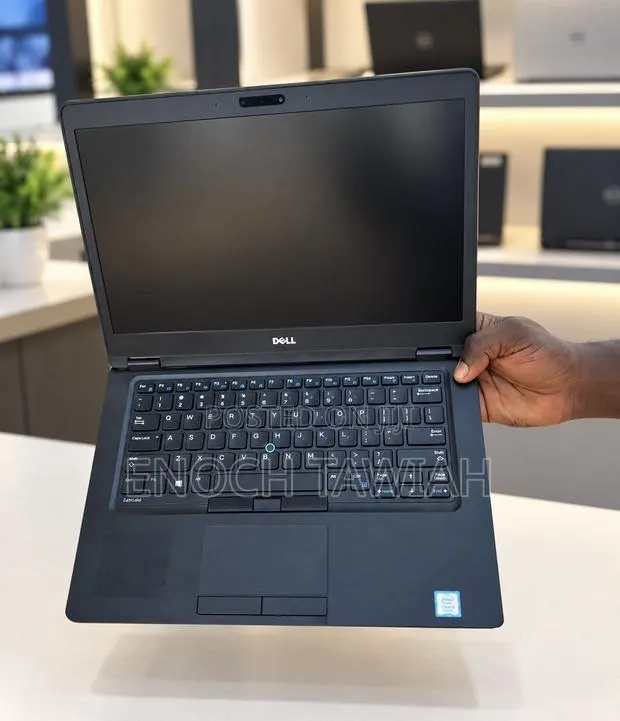 New Laptop Dell Latitude 5480 16GB Intel Core i5 SSD 512GB · Photo 1